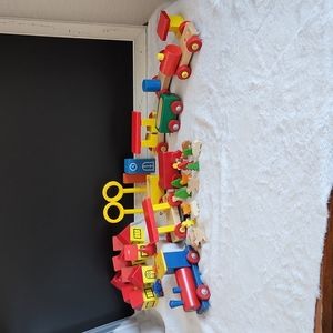 Heros Vintage Wooden Train Set